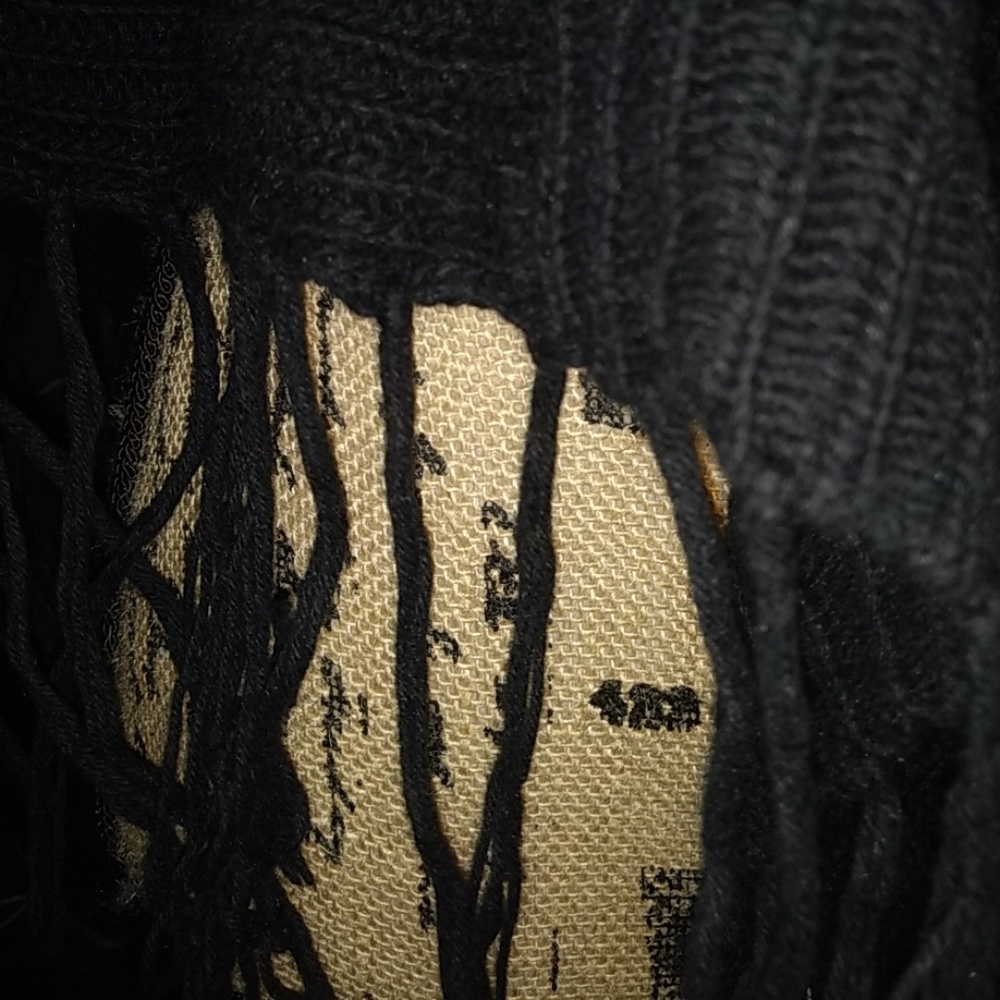 💰Poncho - Picture 2 of 4